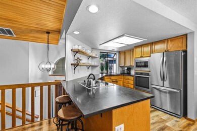 17826 W Core Rd, Sunriver, OR 97707 - photo 5