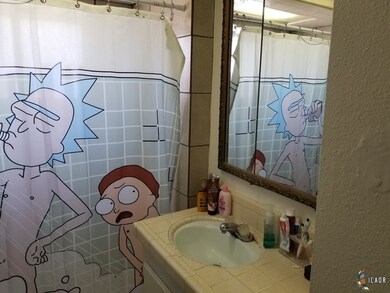 727 N 10th St, El Centro, CA 92243 - photo 3