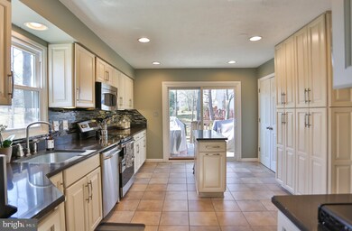 4283 Candlestick Ct, Dumfries, VA 22025 - photo 4