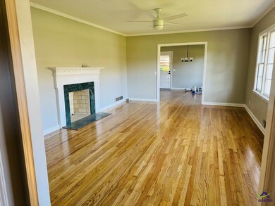 116 W Lewis St, Cochran, GA 31014 - photo 3