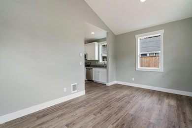 633 SE Quay Ave, Lincoln City, OR 97367 - photo 6