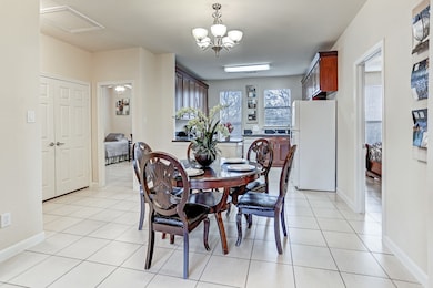 Good spacious dining are