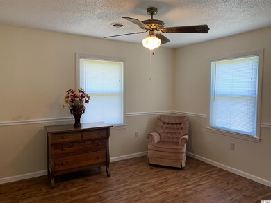 610 S Poplar Ave, Andrews, SC 29510 - photo 5