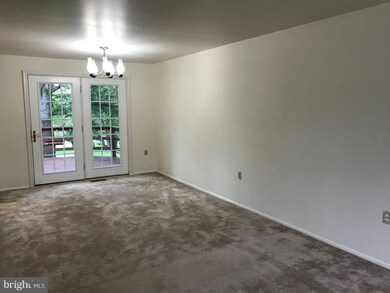 10508 Cavalcade St, Great Falls, VA 22066 - photo 6