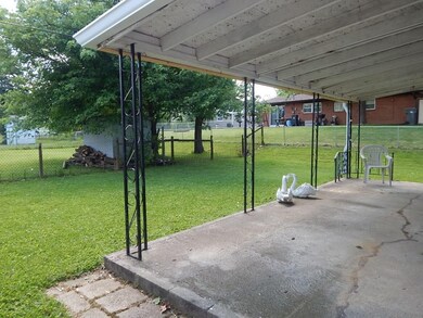 3005 E Berwyn St, Indianapolis, IN 46203 - photo 4