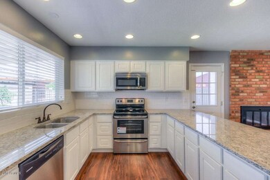 Kitchen (3)-SMALL