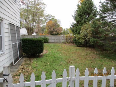 1426 Harlem St, Schenectady, NY 12306 - photo 7