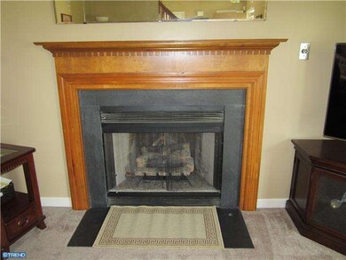 401 Monta Vista Ave, Folsom, PA 19033 - photo 3