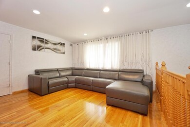 18 Behan Ct, Staten Island, NY 10306 - photo 5