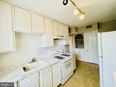 711 N Broom St unit 8, Wilmington, DE 19805 - photo 6