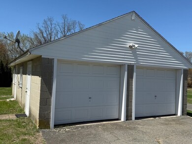 185 West St, Ludlow, MA 01056 - photo 6