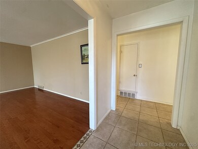 814 Pershing Dr E, Ardmore, OK 73401 - photo 3