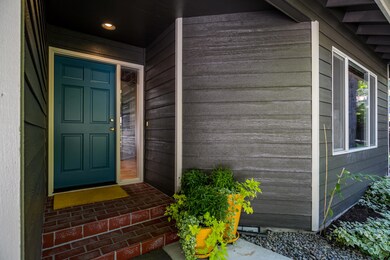 590 NW Lindsay Ct, Bend, OR 97701 - photo 3