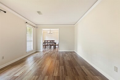 910 N Wilcrest Dr, Houston, TX 77079 - photo 4
