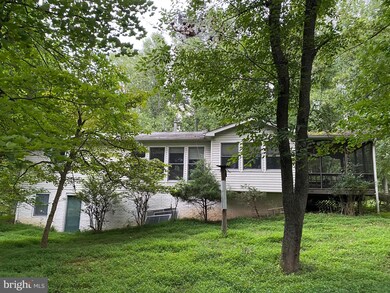 430 Hackamore Ln, Berkeley Springs, WV 25411 - photo 2