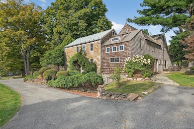 441 Scotchtown Collabar Rd, Middletown, NY 10941 - photo 2