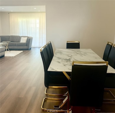 24305 Wabuska St, Newhall, CA 91321 - photo 3