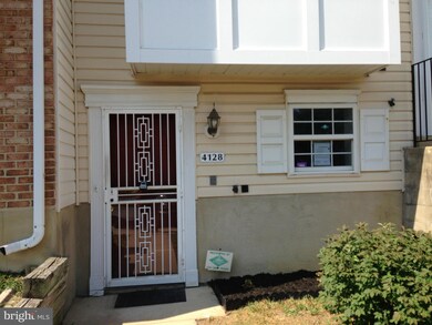 4128 Applegate Ct, Suitland, MD 20746 - photo 2