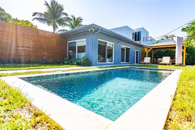 275 W Mashta Dr, Key Biscayne, FL 33149 - photo 2