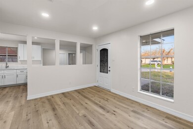 8819 Glenhouse Dr, Houston, TX 77088 - photo 4