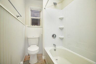 8 Randall St, Pawtucket, RI 02860 - photo 6
