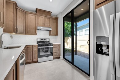 5612 Clay Ave unit B, Austin, TX 78756 - photo 4