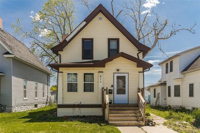 511 B Ave NW, Cedar Rapids, IA 52405 - photo 2