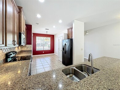 605 Parker Lee Loop, Apopka, FL 32712 - photo 2