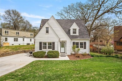 1601 41st St, Des Moines, IA 50310 - photo 3