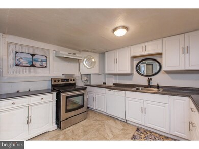 211 William St, Downingtown, PA 19335 - photo 5