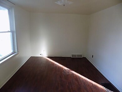 506 1/2 Lowell St, Vandergrift, PA 15690 - photo 7