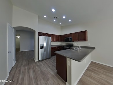 5_pc_8K2vsFTuZf_x4L4EufcCC_layout_0