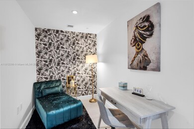 55 SW 9th St unit 3501, Miami, FL 33130 - photo 3