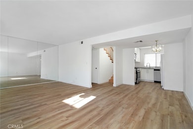 18931 Kittridge St unit 73, Reseda, CA 91335 - photo 4