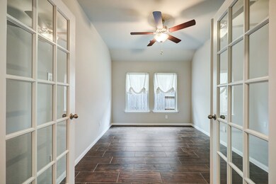 1815 Winston Store Loop, Richmond, TX 77469 - photo 5