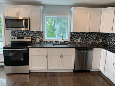 12 Prioulx St, Worcester, MA 01605 - photo 7