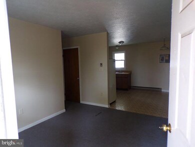 301 N Main St, Edinburg, VA 22824 - photo 6