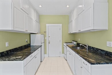 109 Winchester St unit 6, Brookline, MA 02446 - photo 3