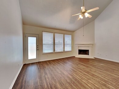 28726 Hidden Cove Dr, Magnolia, TX 77354 - photo 3