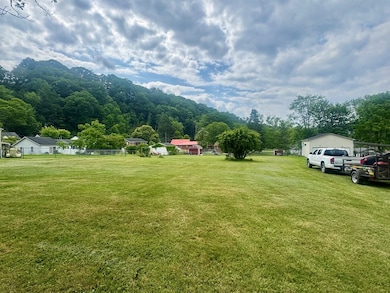 0 3rd St, Beaver, WV 25813 - photo 2