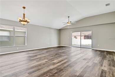 6852 Bluff Meadow Ct, Wesley Chapel, FL 33545 - photo 7