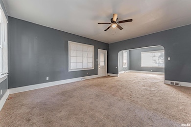 202 S Vine St, Mount Pulaski, IL 62548 - photo 7