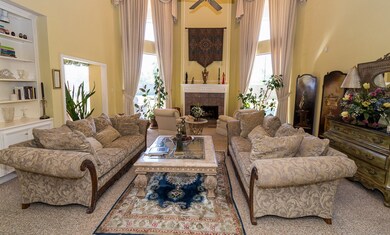 10910 Bridleway Cir, Houston, TX 77016 - photo 4