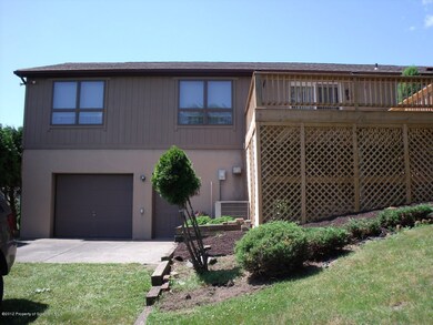704 W Elm St, Scranton, PA 18504 - photo 2
