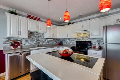 REMODELED KITCHEN!