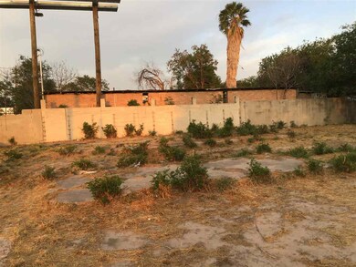 101 Corpus Christi St, Laredo, TX 78040 - photo 5