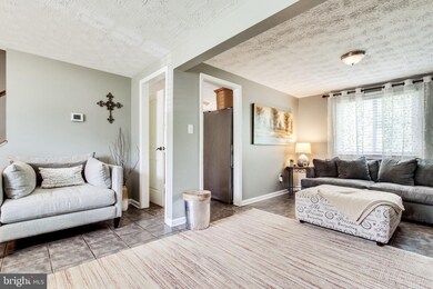 9604 Scorpio Ct, Burke, VA 22015 - photo 3