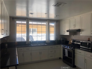 14870 1/2 Larkspur St, Sylmar, CA 91342 - photo 4