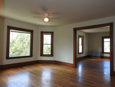 20 Royce St unit 2nd Floor, Rutland, VT 05701 - photo 3