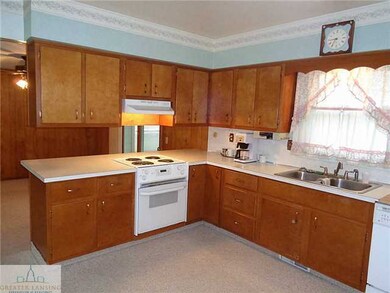 5210 Tulip Ave, Lansing, MI 48911 - photo 2